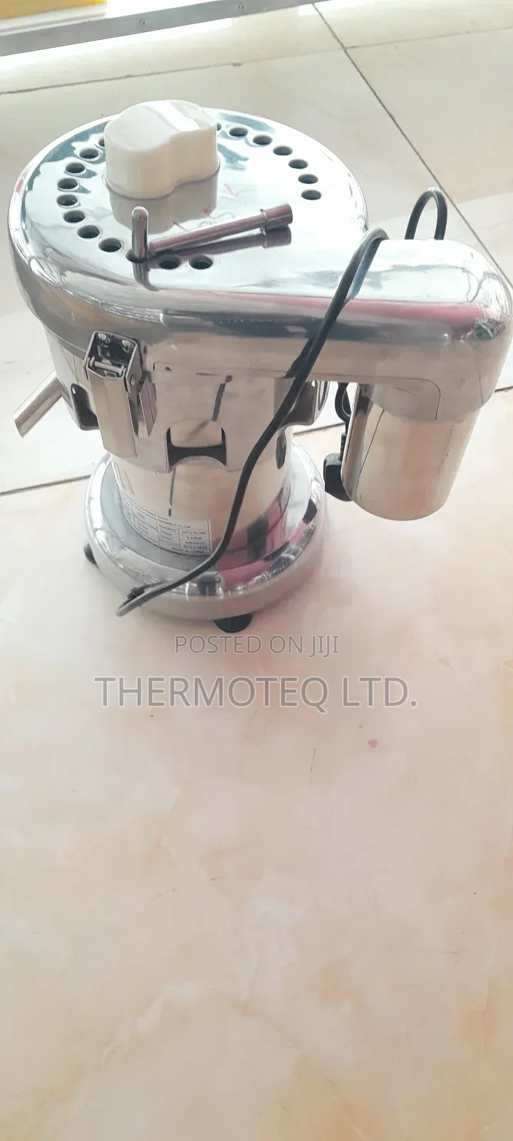 Commercial Juicer