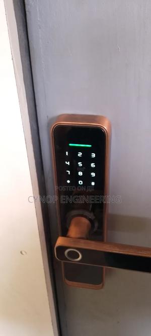 Fingerprint Lock for Airbnb Security Needs - thumbnail 2