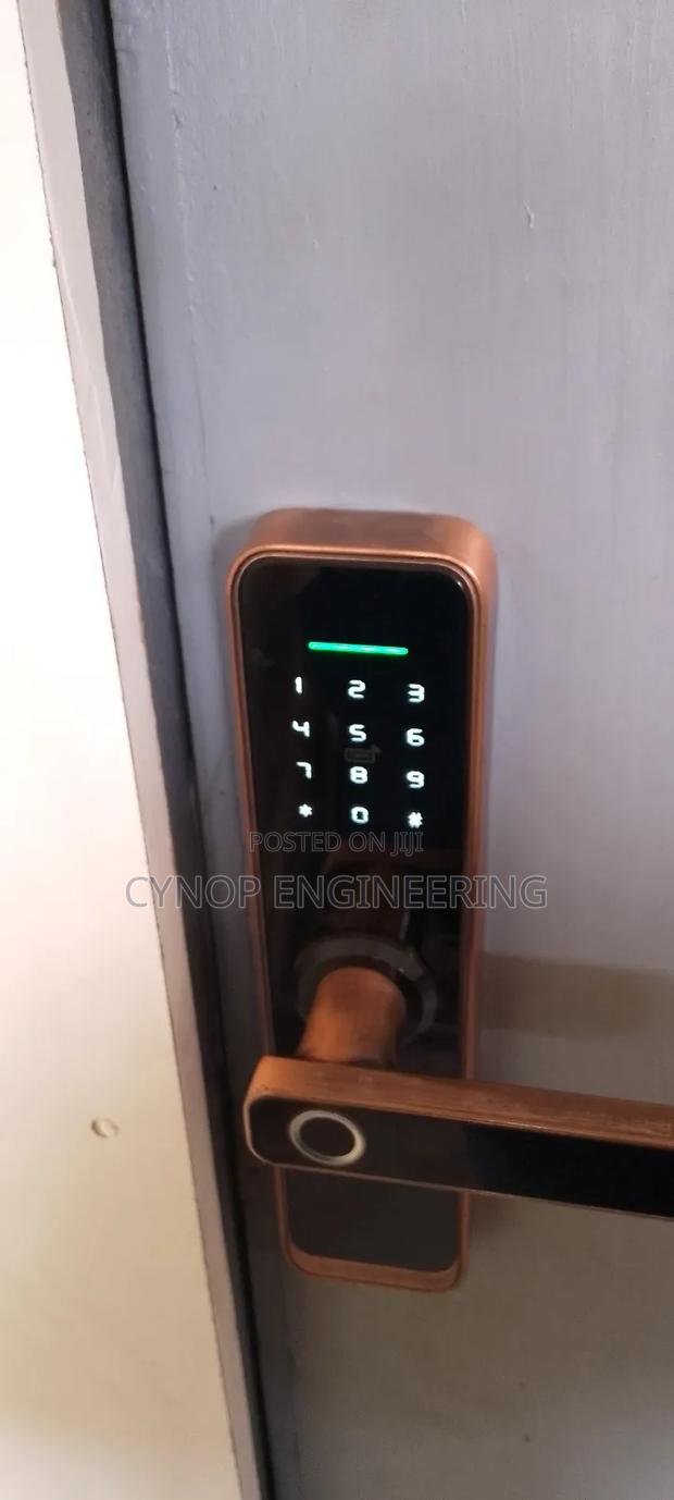 Fingerprint Lock for Airbnb Security Needs - main view