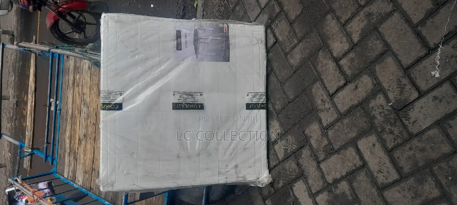 4 Seater Plastic Table