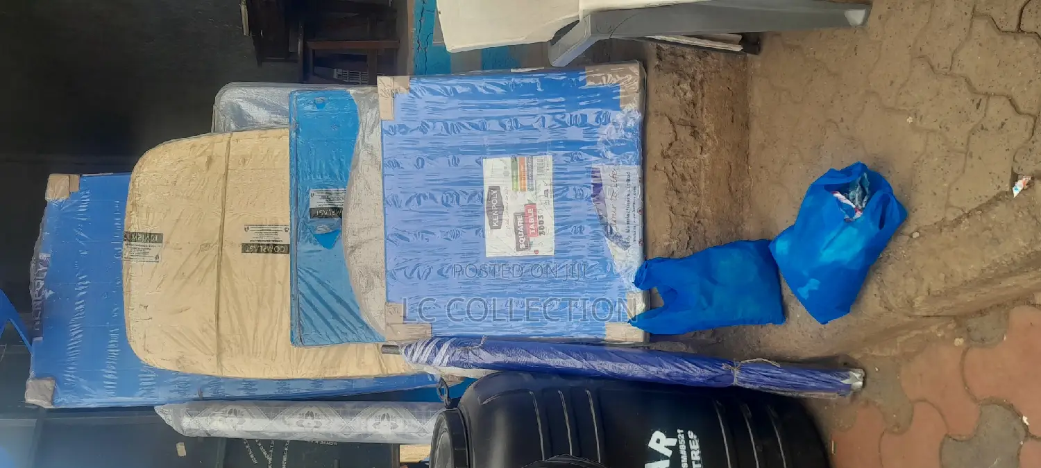 4 Seater Plastic Table