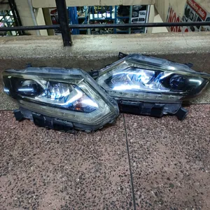 Nissan Extrail Nt32 Headlight Xenon Inbult