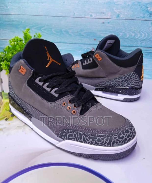 Designer Nike Air Jordan 3 Sneakers