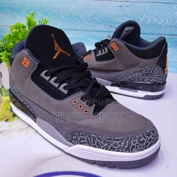 Designer Nike Air Jordan 3 Sneakers - thumbnail 2