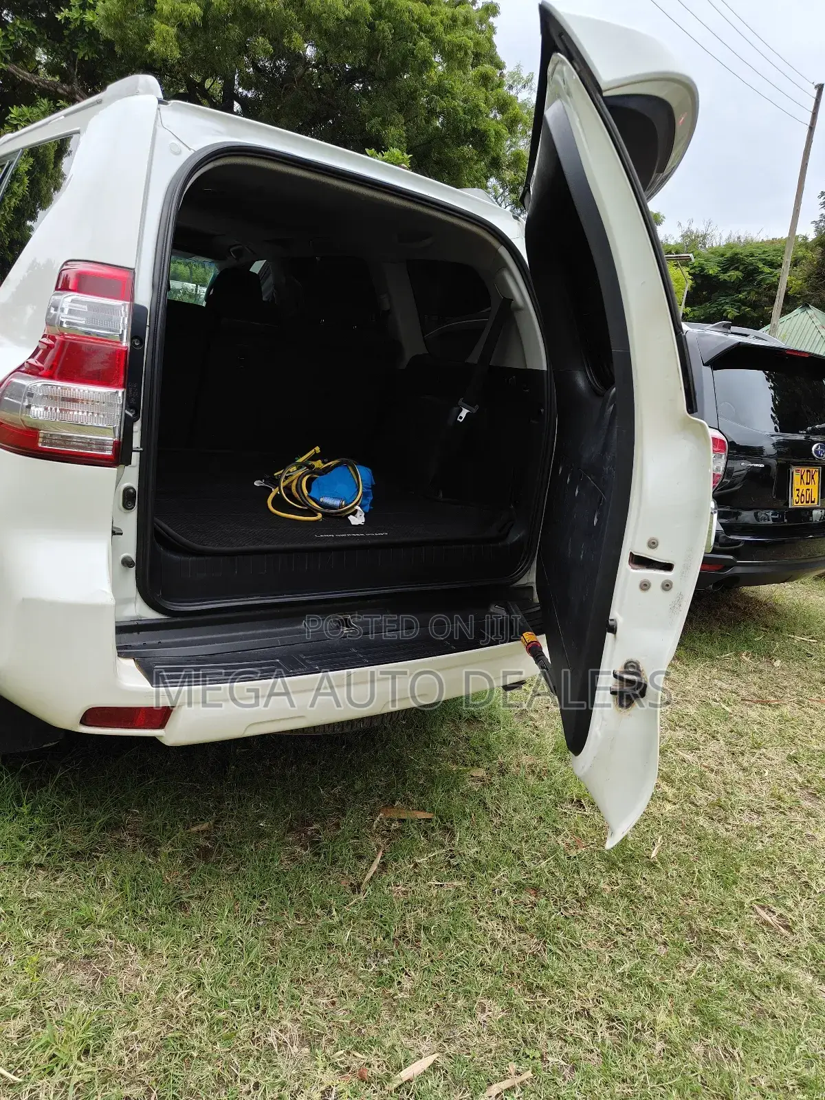 Toyota Land Cruiser Prado 2014 White