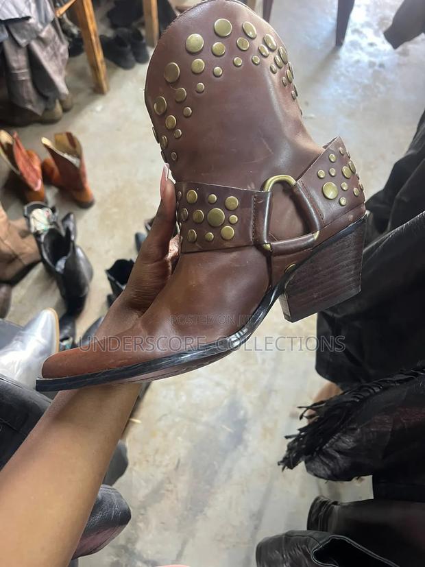 Executive Leather Cow Girl Boots - thumbnail 2