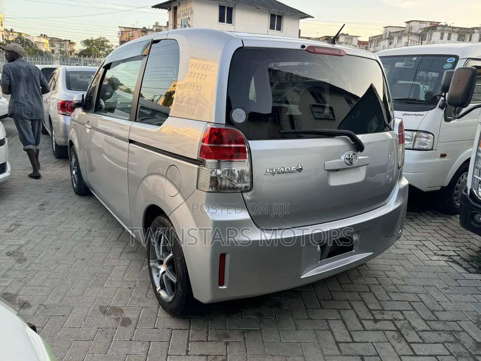 Toyota Spade 1.5 2019 Silver