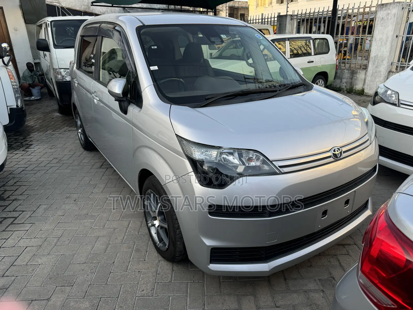 Toyota Spade 1.5 2019 Silver