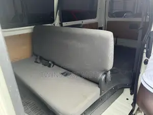 Toyota HiAce 2017 White