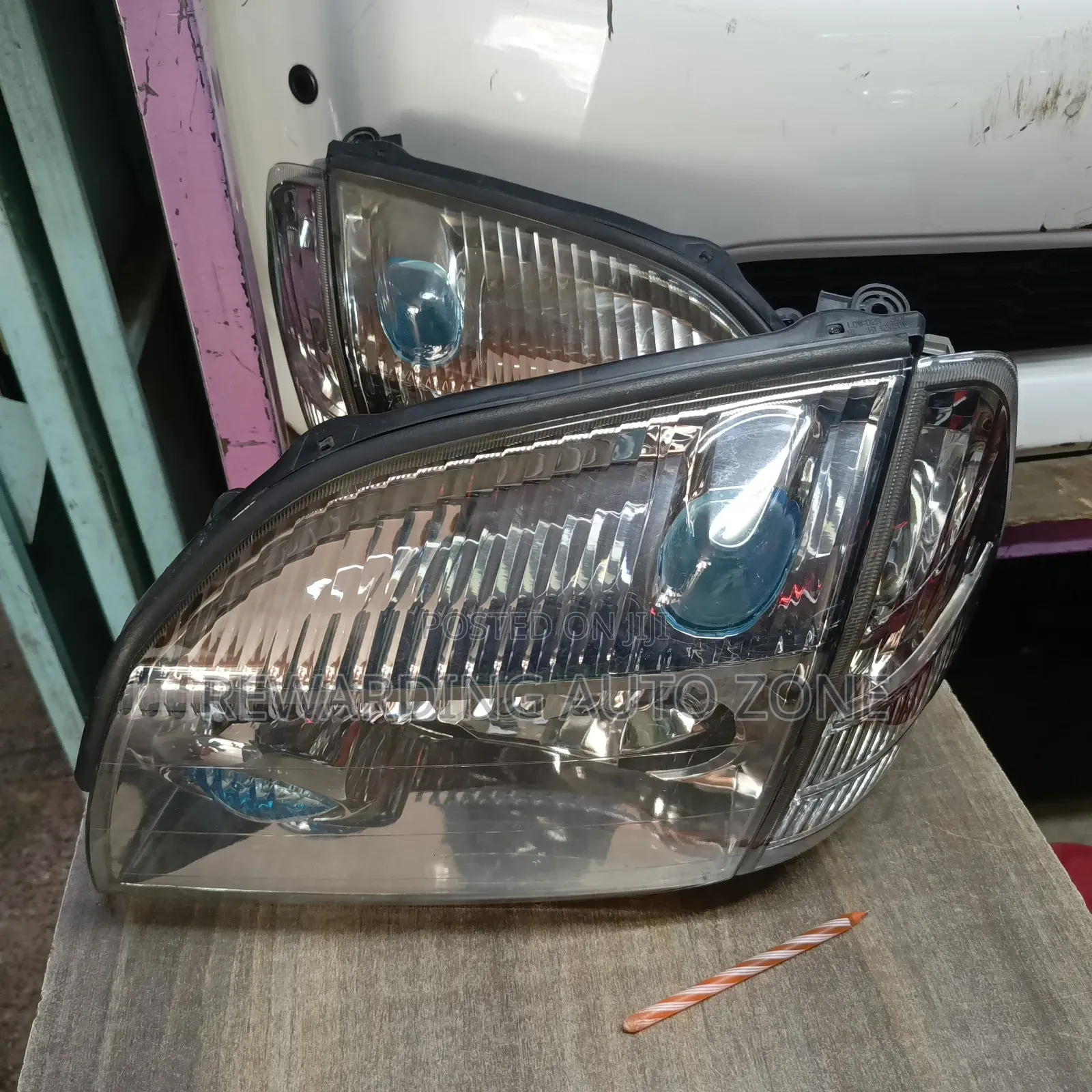 Nissan Ex Trail Nt30 Headlight Xenon 2006.