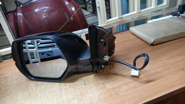 CRV Honda Rm4 LHS Side Mirror. - thumbnail 2