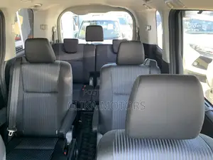 Toyota Voxy 2017 Gray