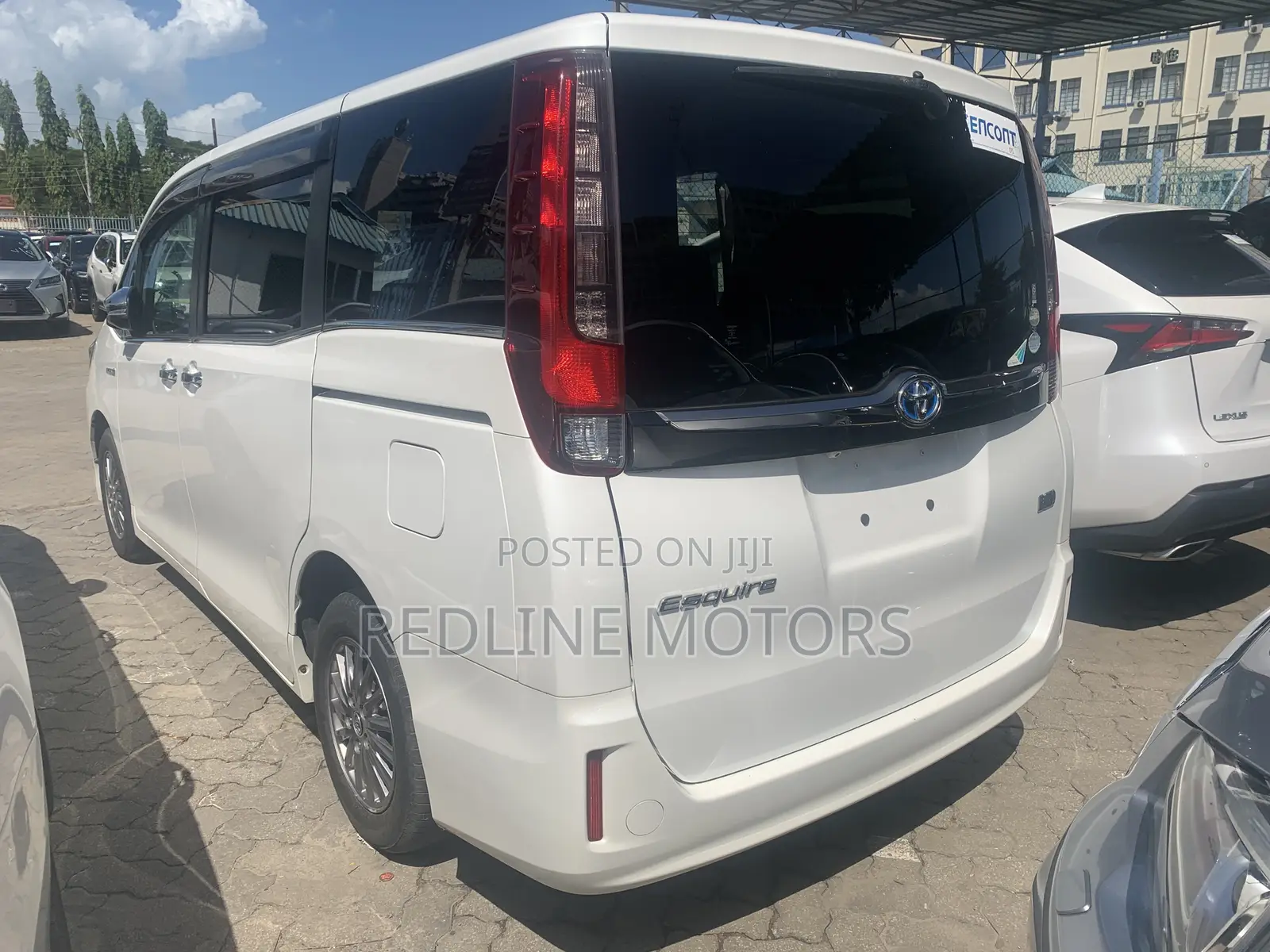 Toyota Esquire 1.8 FWD Hybrid (7 seater) 2017 White