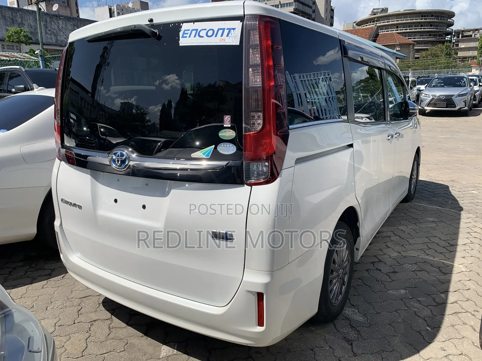 Toyota Esquire 1.8 FWD Hybrid (7 seater) 2017 White