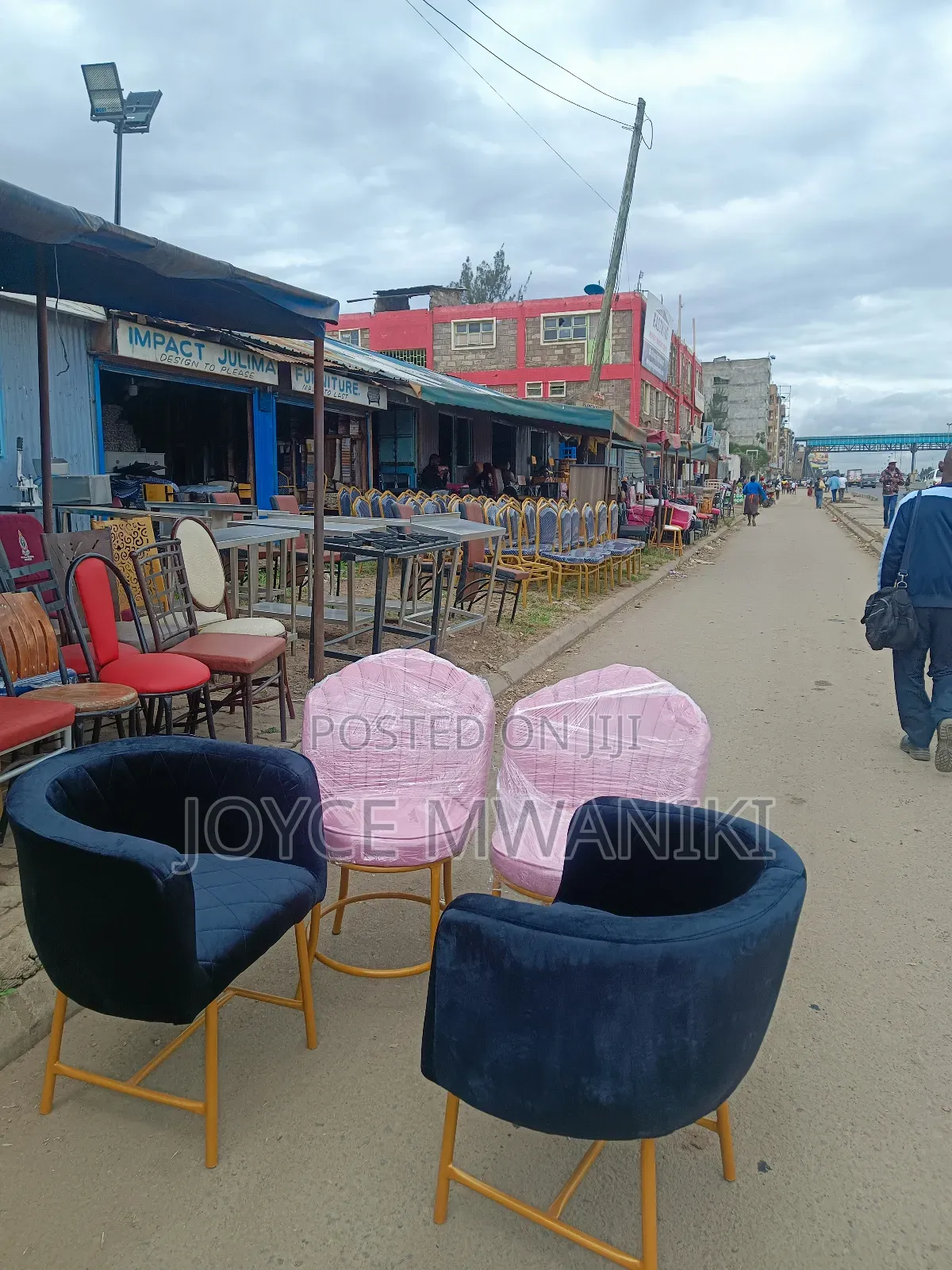 Manicure Seats, 2 Black 2 Pink 