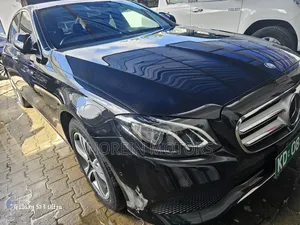 Mercedes-Benz C200 2017 Matt Black