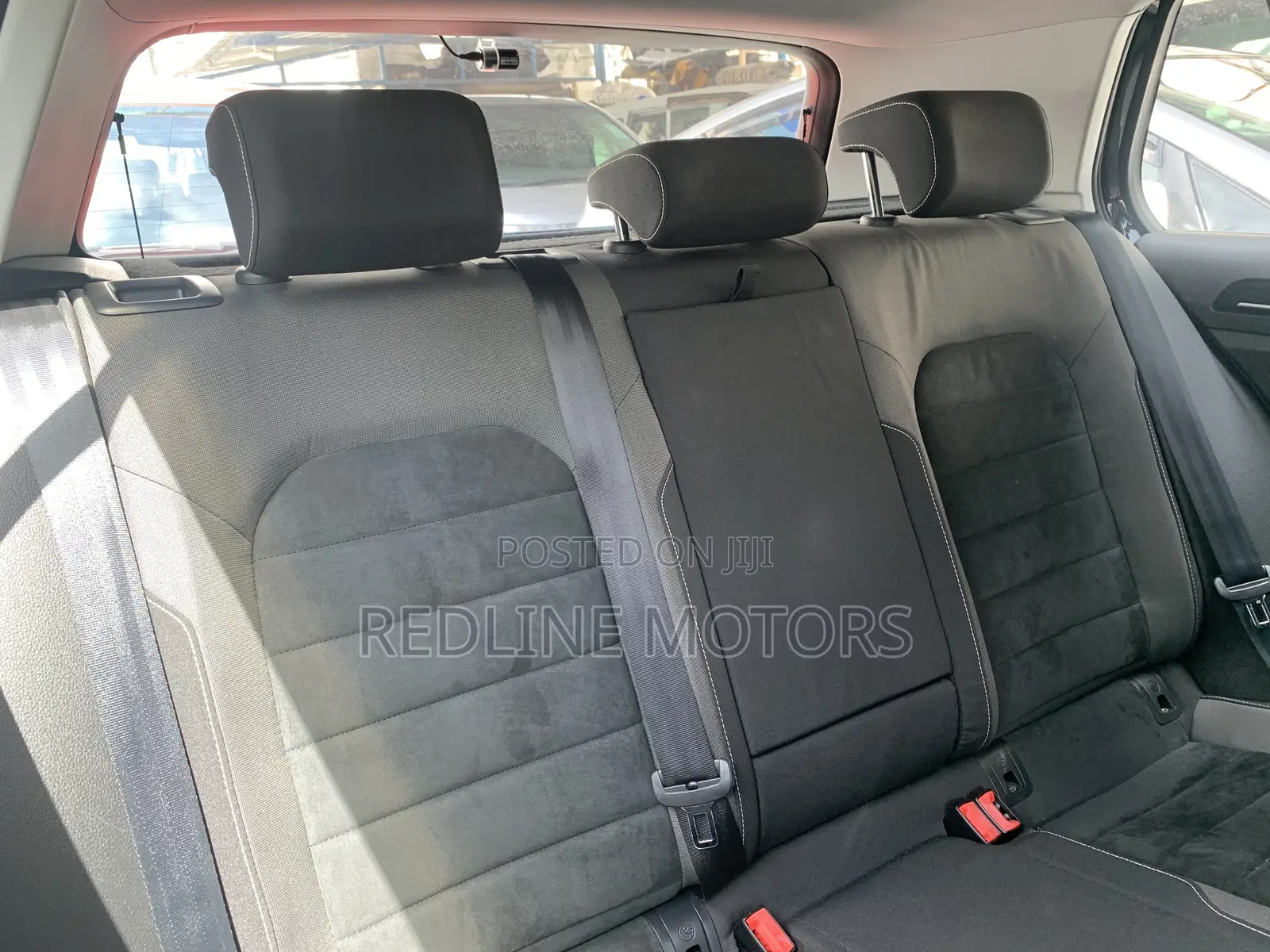 Volkswagen Golf R 4-Door 2016 Black