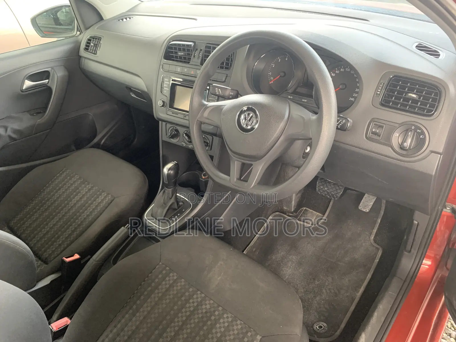 Volkswagen Polo 2016 Red