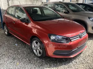 Volkswagen Polo 2016 Red