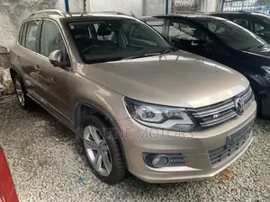 Volkswagen Tiguan R-Line AWD 4MOTION 2016 Gold
