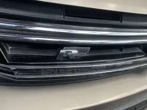 Volkswagen Tiguan R-Line AWD 4MOTION 2016 Gold