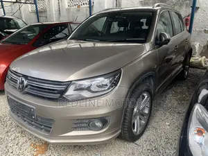 Volkswagen Tiguan R-Line AWD 4MOTION 2016 Gold