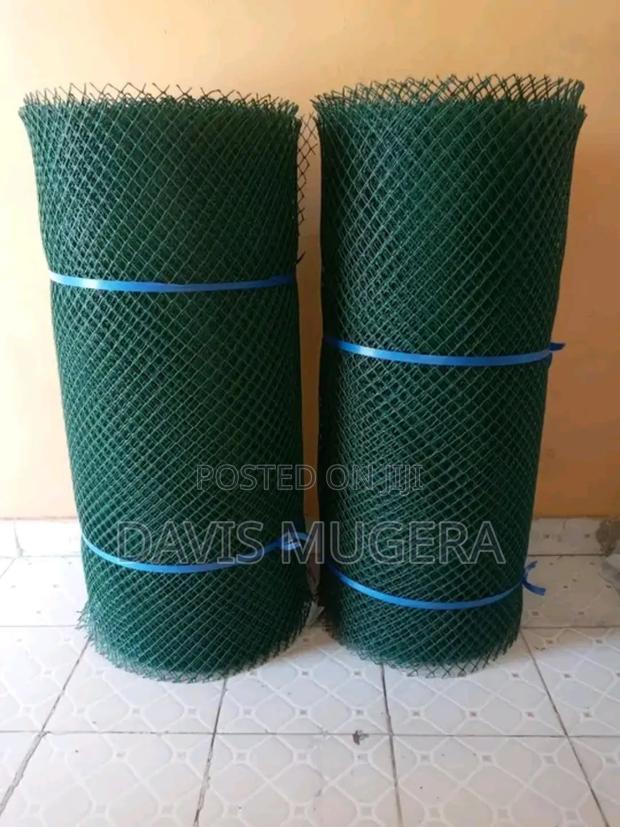 Plastic Poultry Mesh Roll for Big Birds Turkey Green, Blue - thumbnail 2