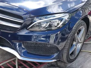 Mercedes-Benz C200 2018 Blue