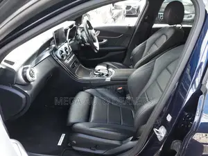 Mercedes-Benz C200 2018 Blue