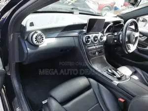 Mercedes-Benz C200 2018 Blue