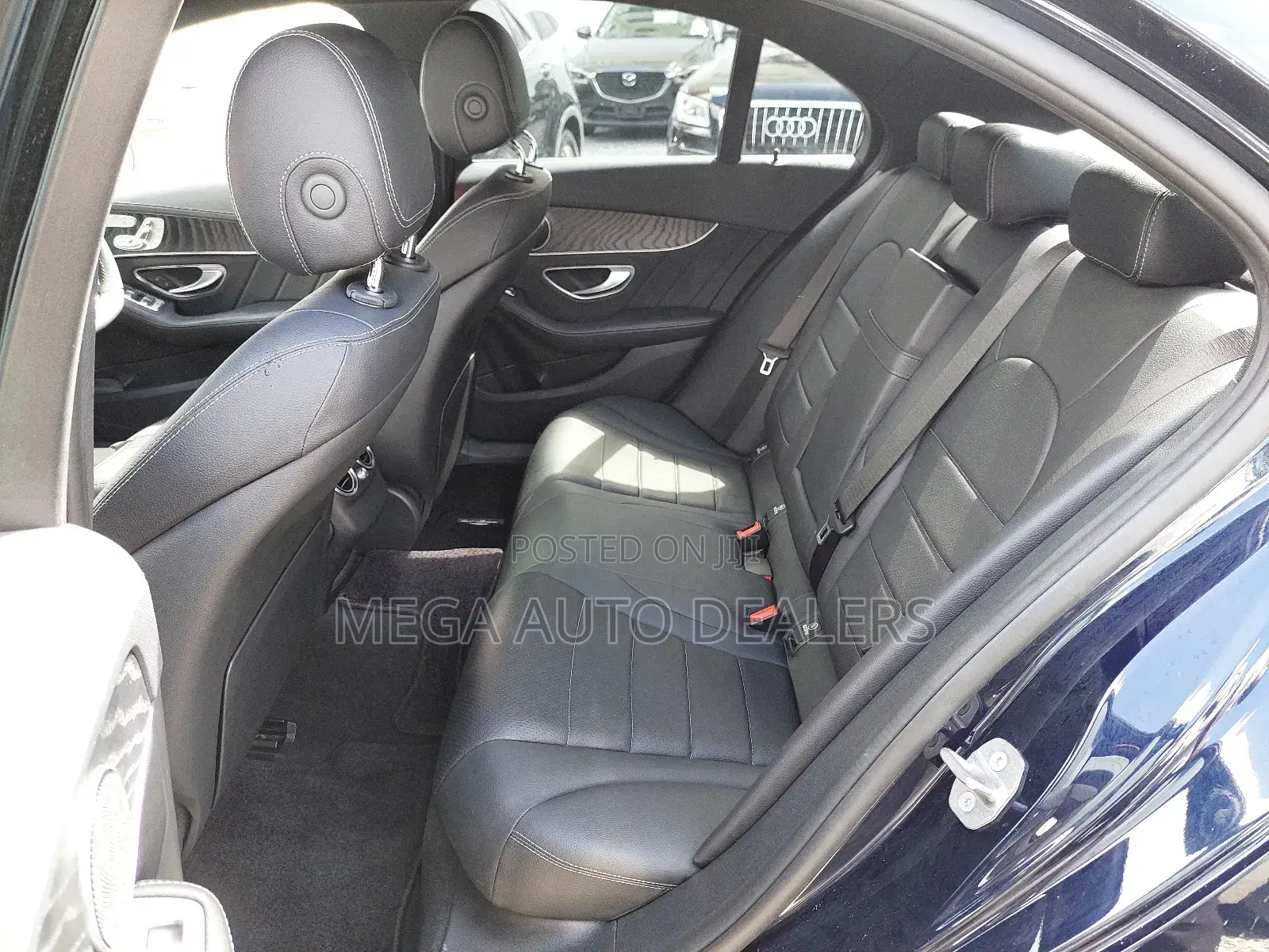 Mercedes-Benz C200 2018 Blue