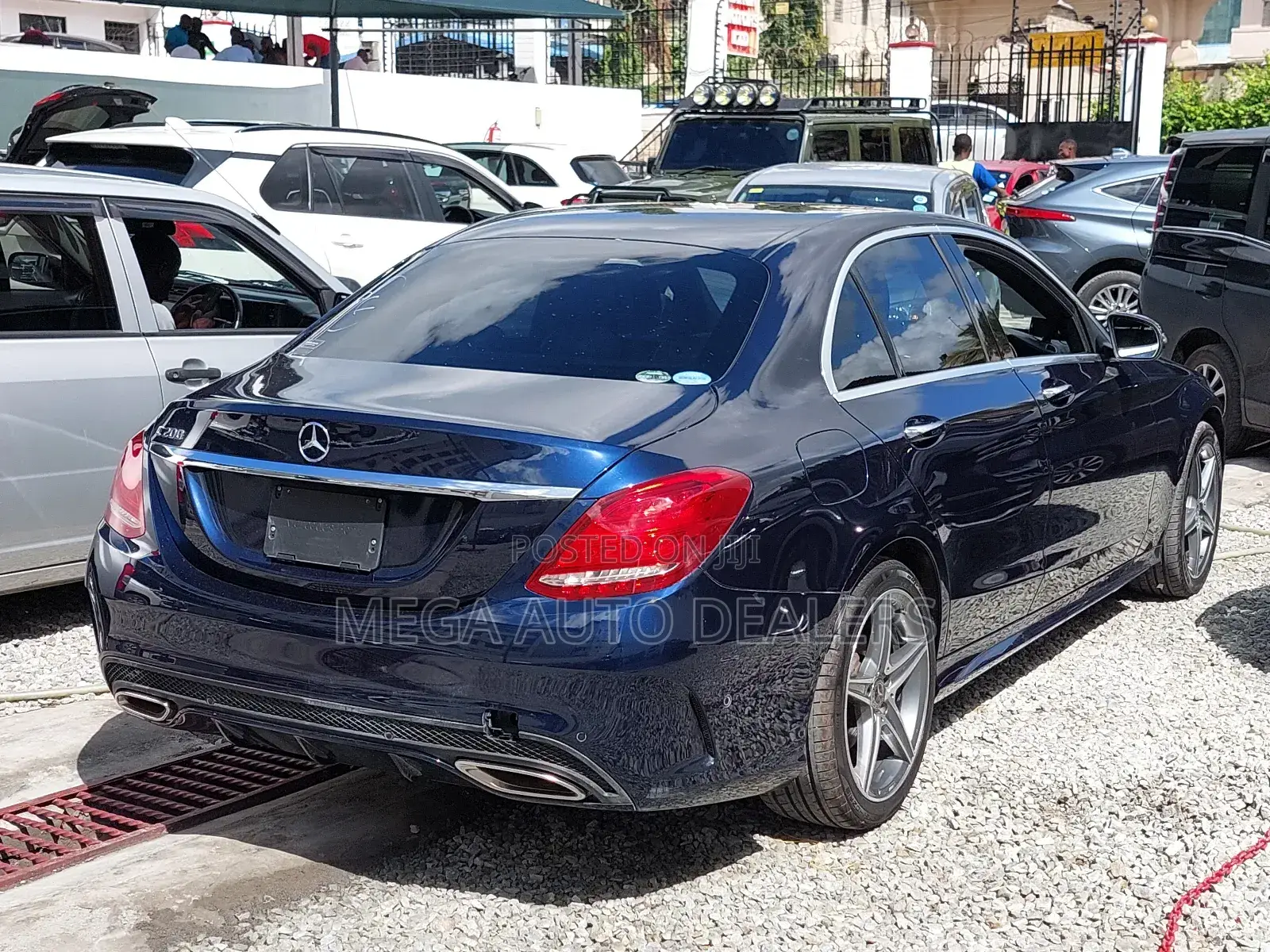 Mercedes-Benz C200 2018 Blue