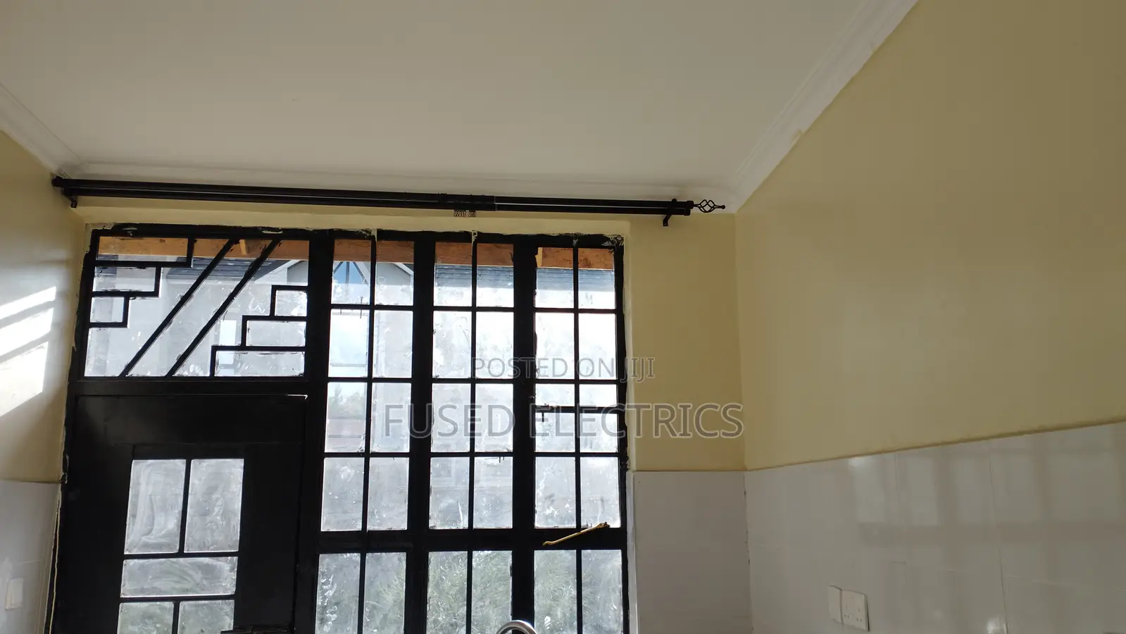 Curtain Rods Installation