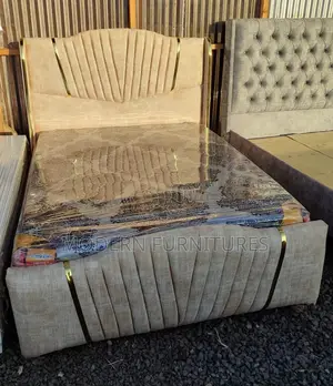 5/6 Bed/Chester Bed