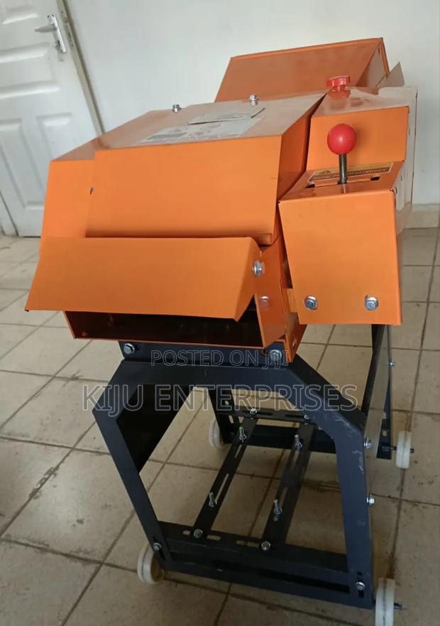 Chuff Cutter With Petrol Powered - main view