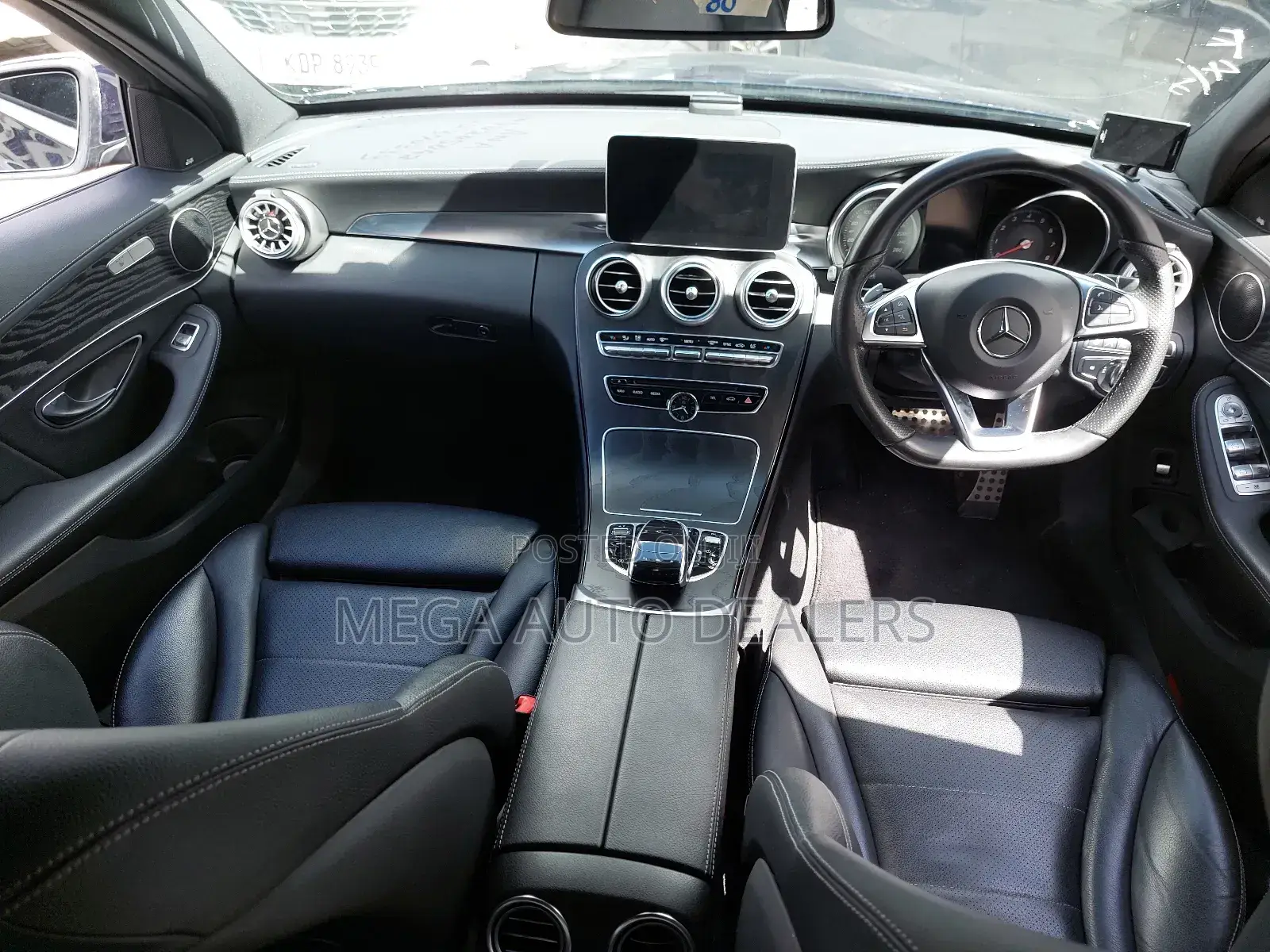 Mercedes-Benz C200 2018 Blue
