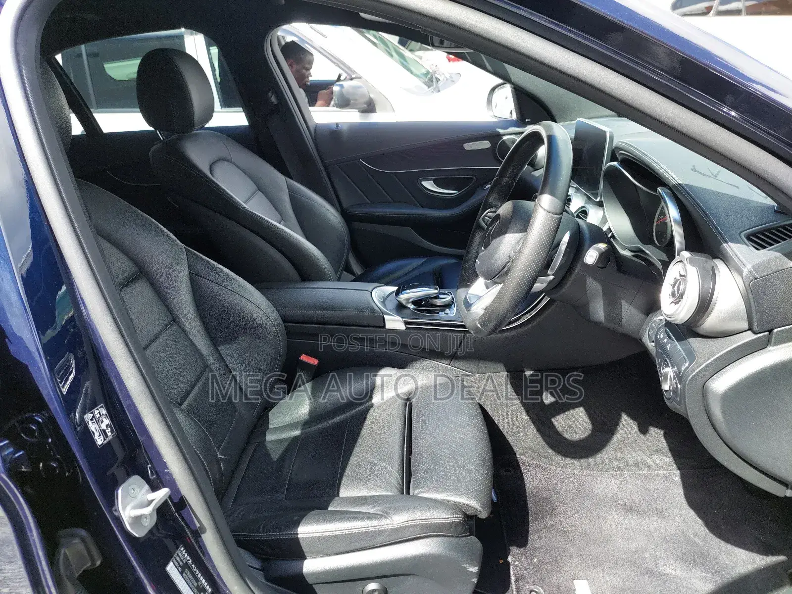 Mercedes-Benz C200 2018 Blue