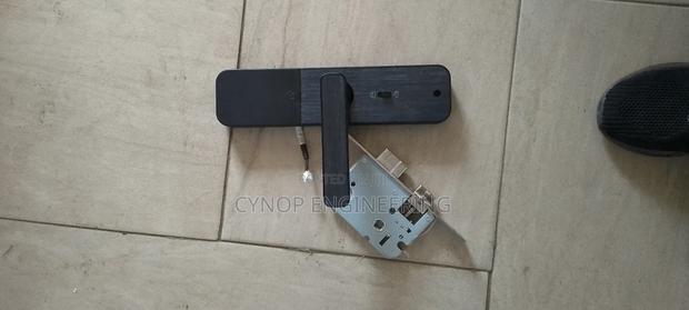 Airbnb Mobile App Door Access - main view