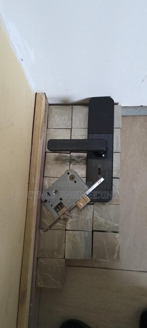 Airbnb Fingerprint Door Lock - main view
