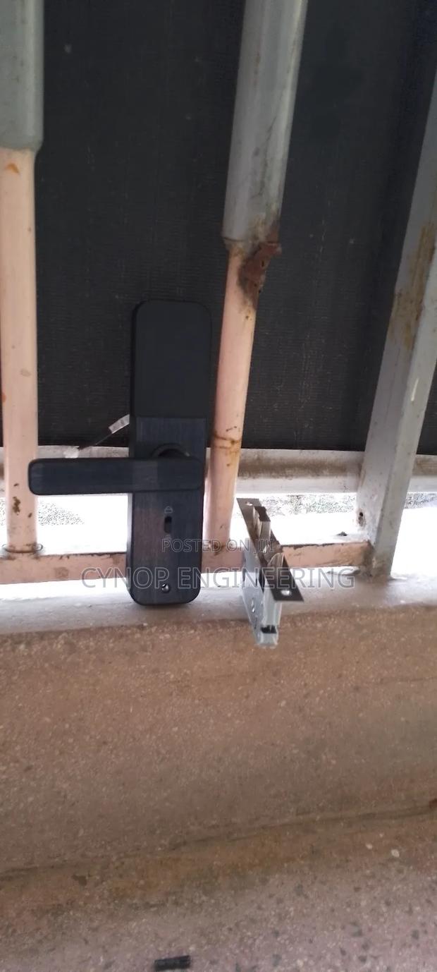 Bank Key Access Door Security - main view