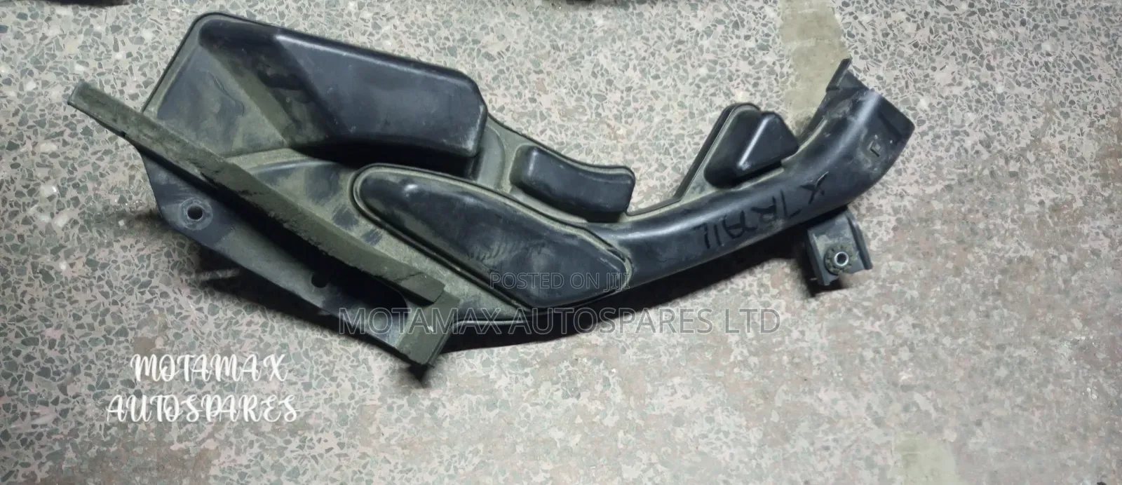 Nissan X-Trail NT32 Air Cleaner Duct Pipe