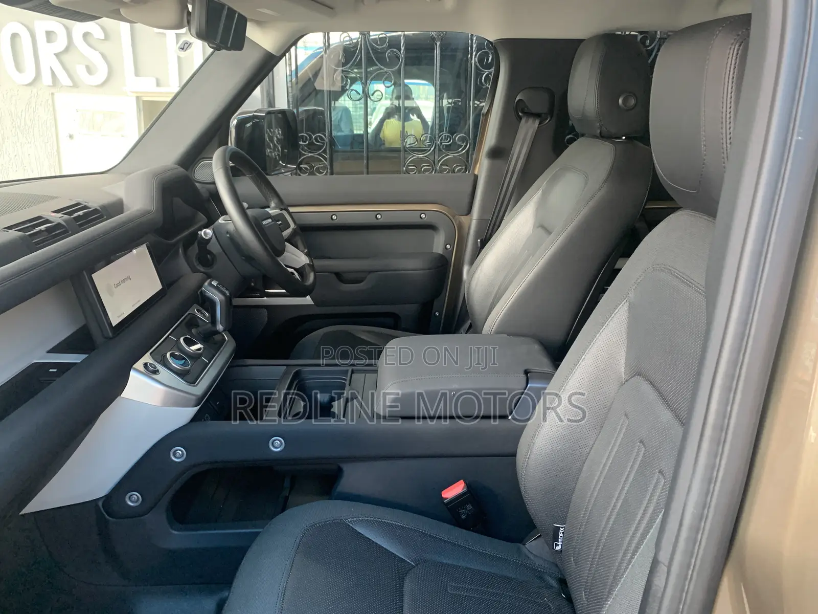 Land Rover Defender 110 SE 4x4 2020 Gold