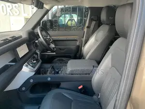 Land Rover Defender 110 SE 4x4 2020 Gold