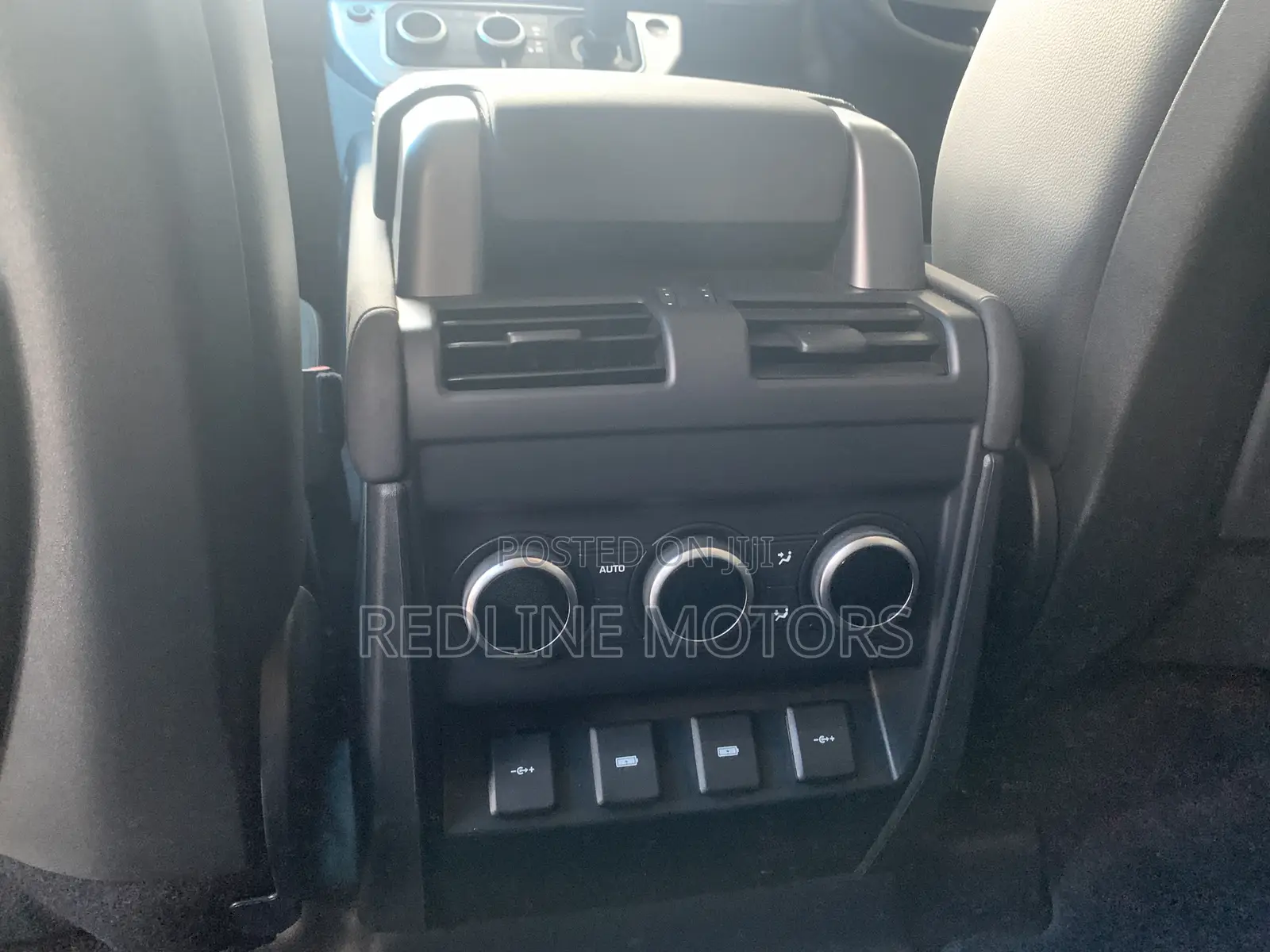 Land Rover Defender 110 SE 4x4 2020 Gold