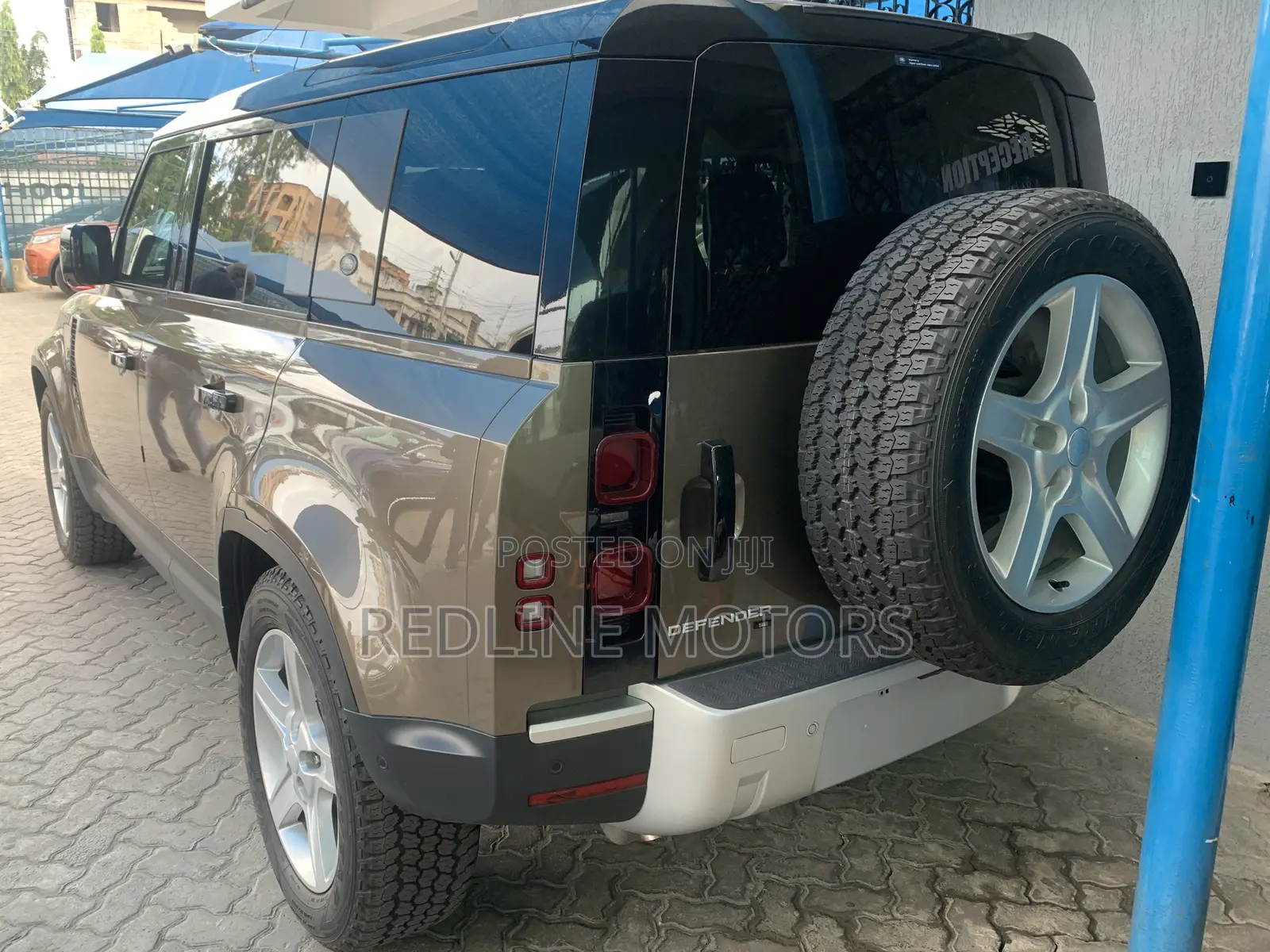 Land Rover Defender 110 SE 4x4 2020 Gold