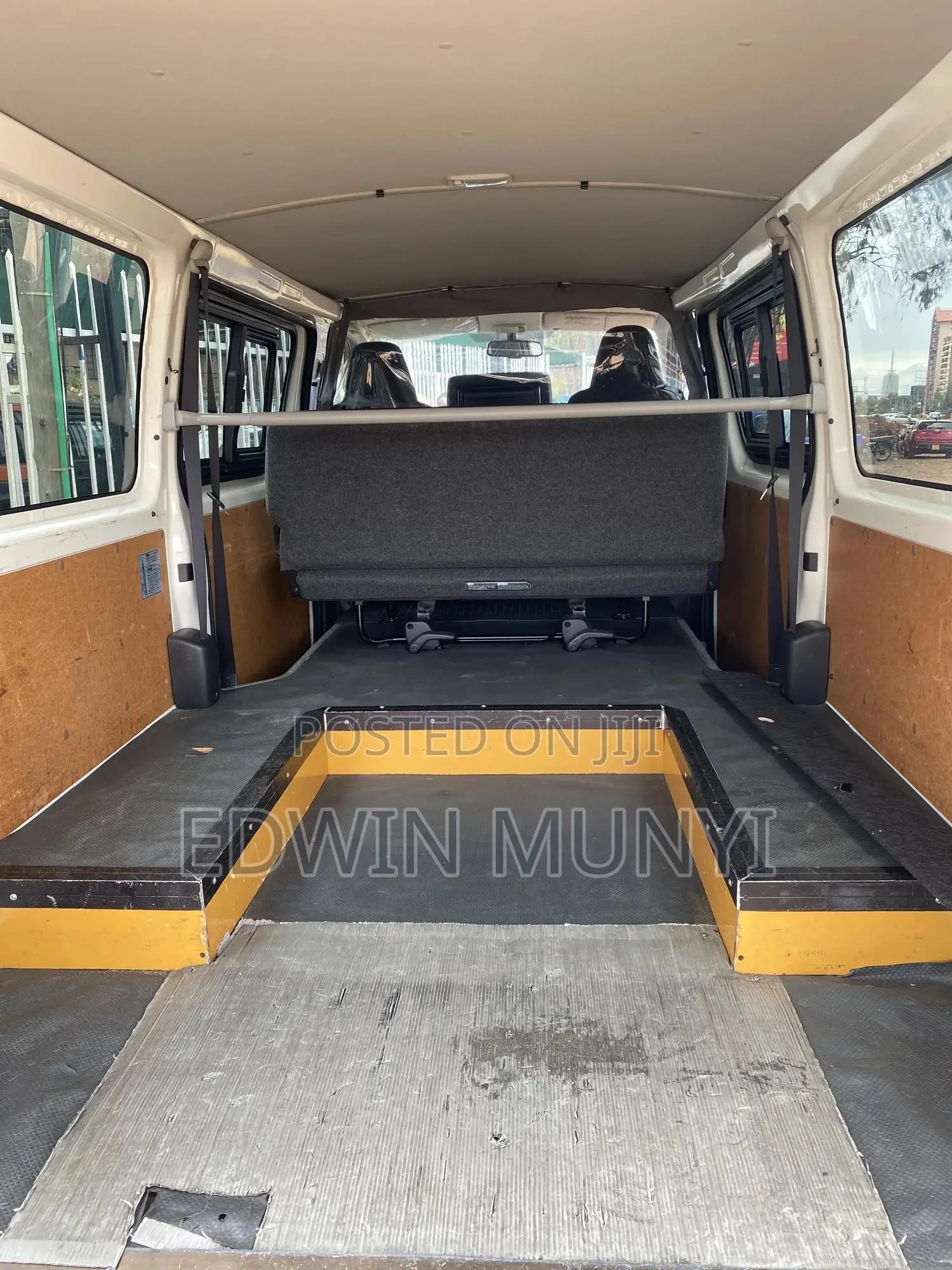 Toyota HiAce 2018 White