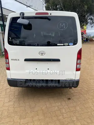 Toyota HiAce 2017 Grey