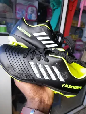 Kids Soccer Boots/Kids Football Boots Size 31-36