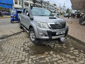 Toyota Hilux 2016 Silver