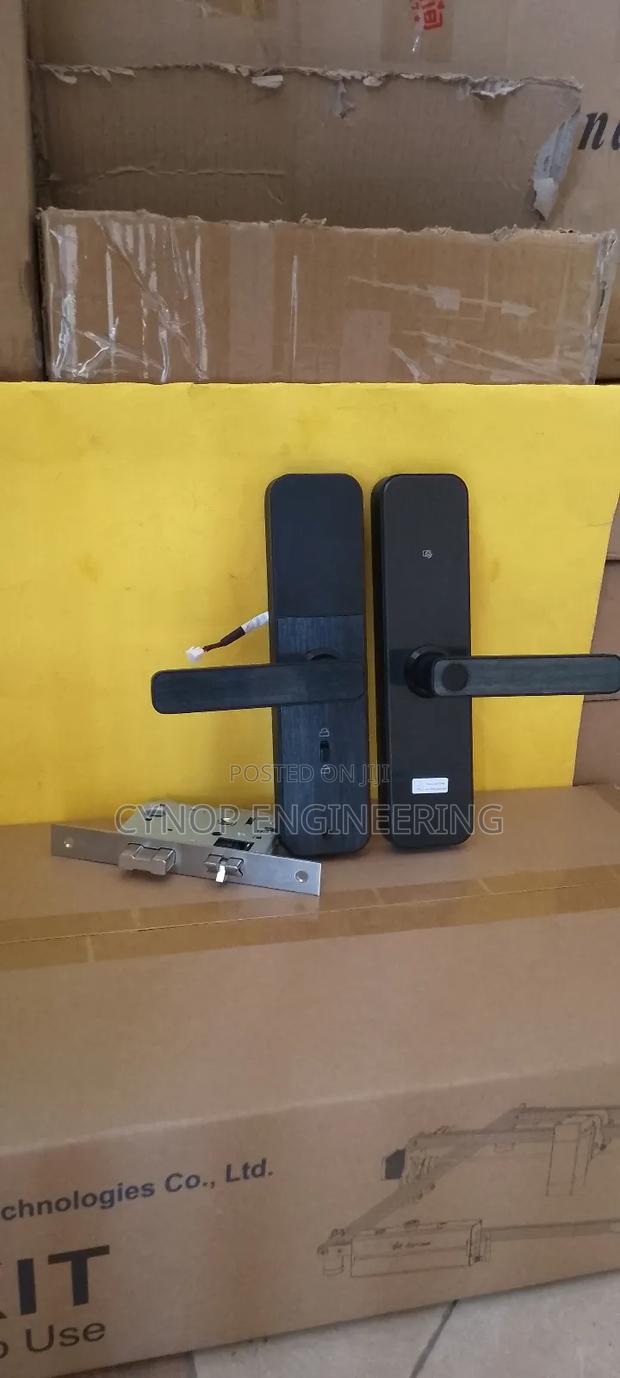 Pharmacy Mobile App Door Security - main view